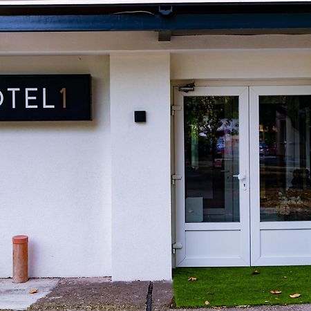 Motel1- A Megfizetheto Luxus! Dunaújváros Zewnętrze zdjęcie
