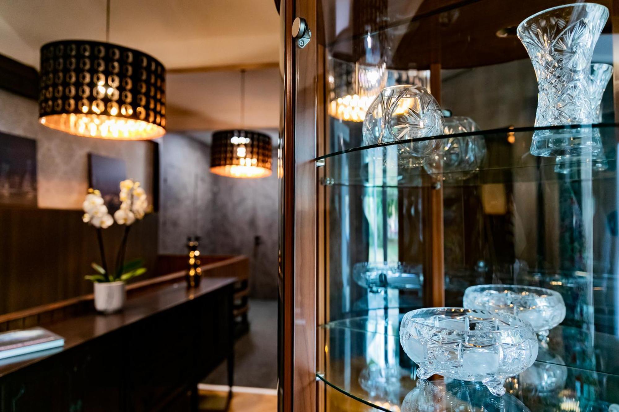 Motel1- A Megfizetheto Luxus! Dunaújváros Zewnętrze zdjęcie