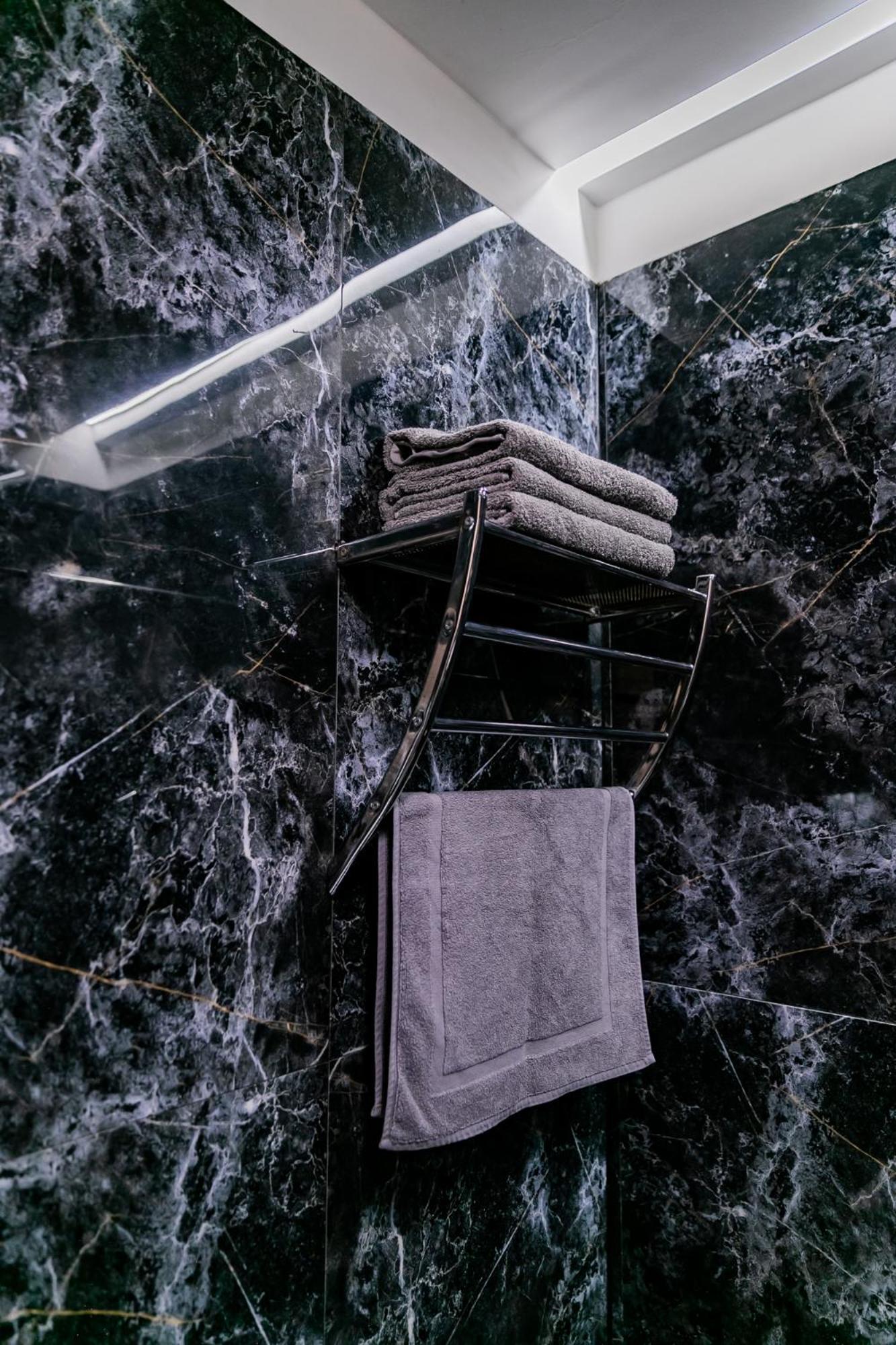 Motel1- A Megfizetheto Luxus! Dunaújváros Zewnętrze zdjęcie