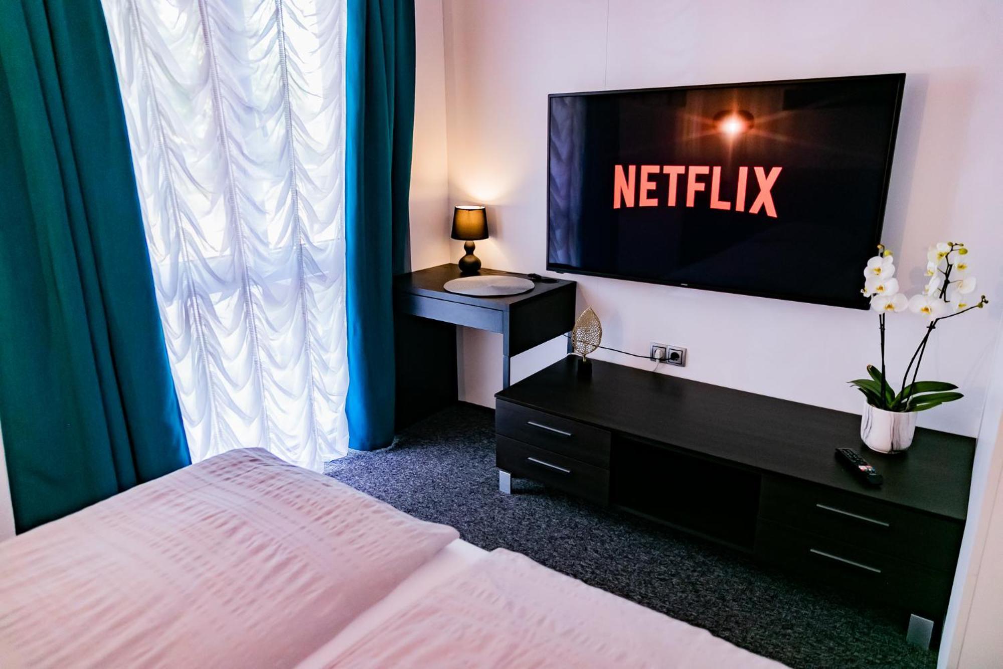 Motel1- A Megfizetheto Luxus! Dunaújváros Zewnętrze zdjęcie