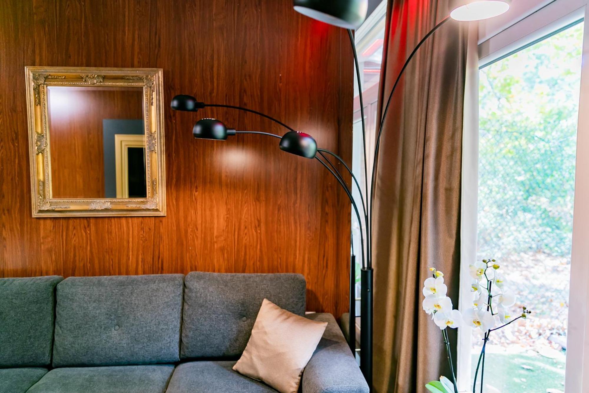 Motel1- A Megfizetheto Luxus! Dunaújváros Zewnętrze zdjęcie