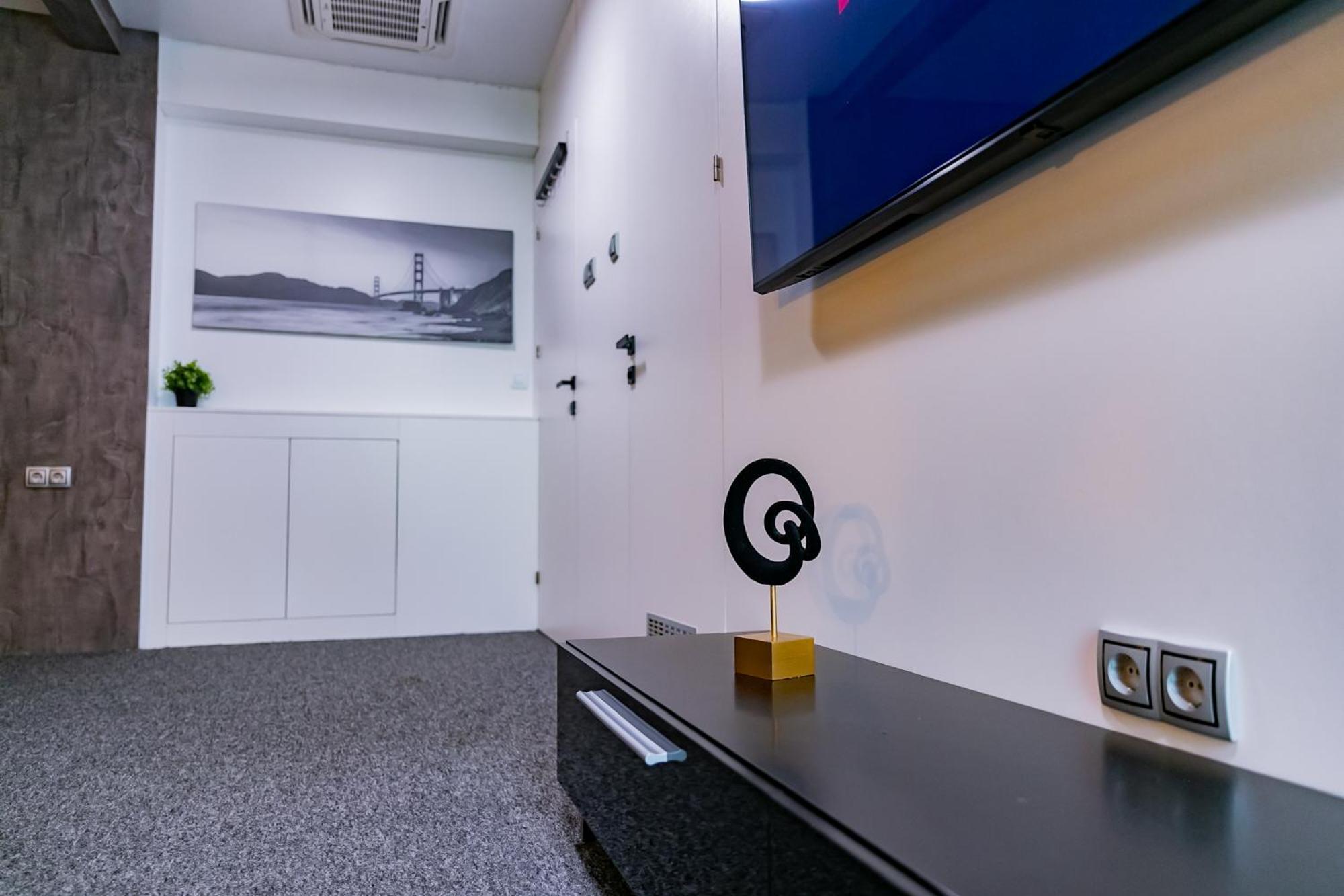 Motel1- A Megfizetheto Luxus! Dunaújváros Zewnętrze zdjęcie