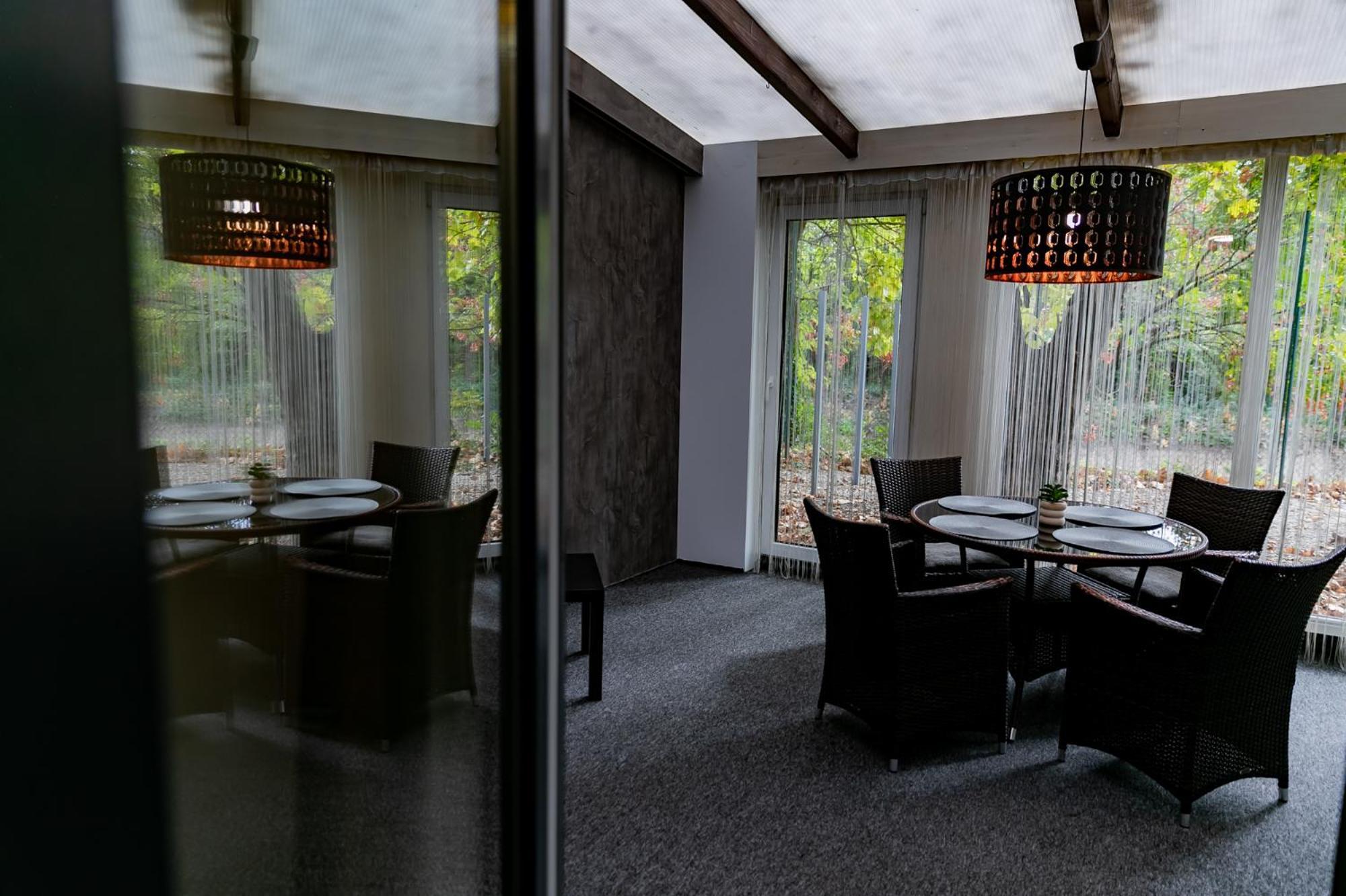 Motel1- A Megfizetheto Luxus! Dunaújváros Zewnętrze zdjęcie