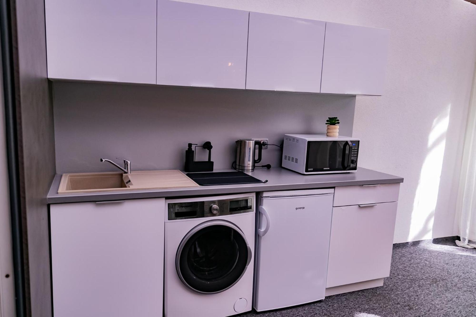 Motel1- A Megfizetheto Luxus! Dunaújváros Zewnętrze zdjęcie