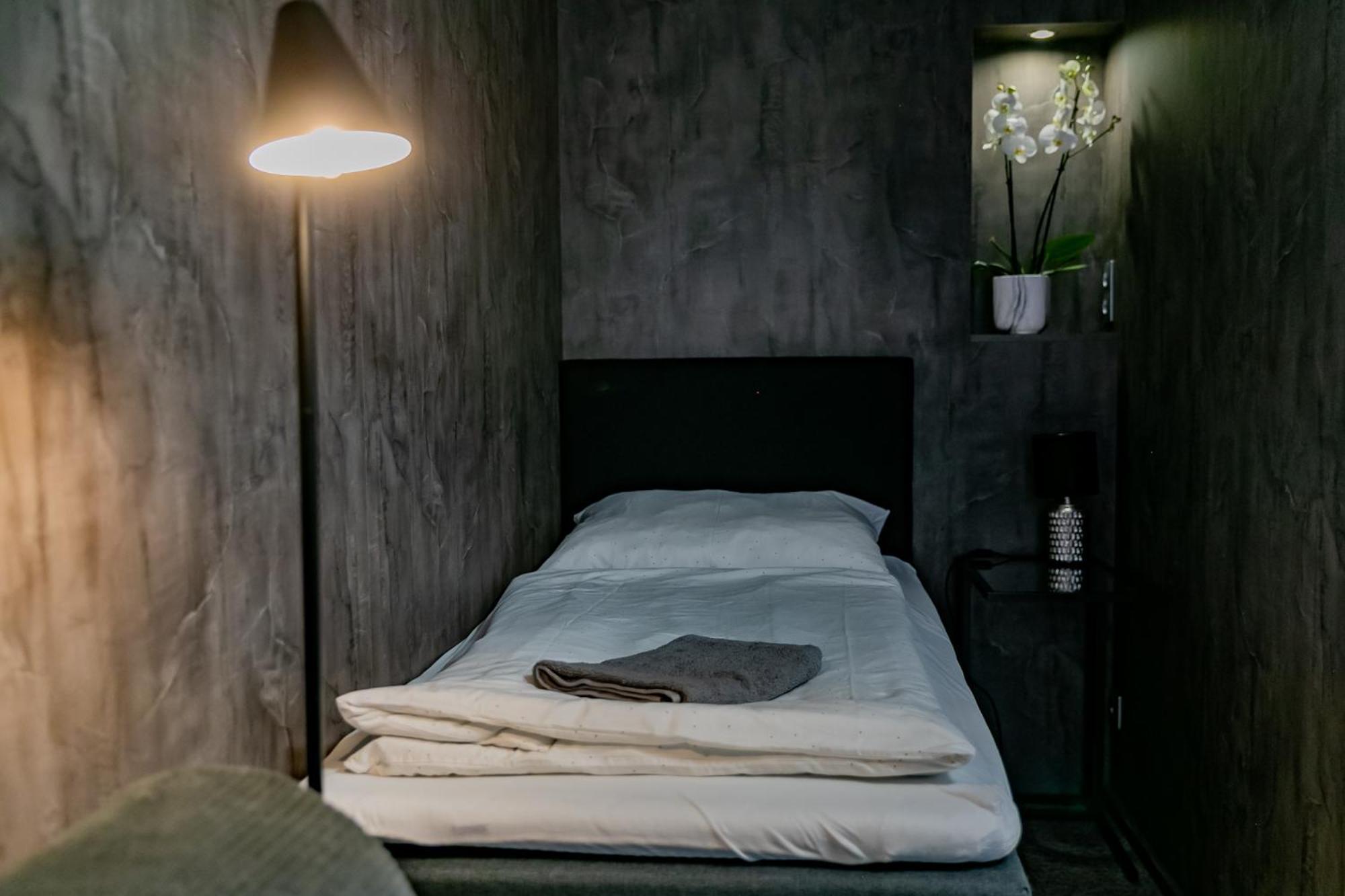Motel1- A Megfizetheto Luxus! Dunaújváros Zewnętrze zdjęcie
