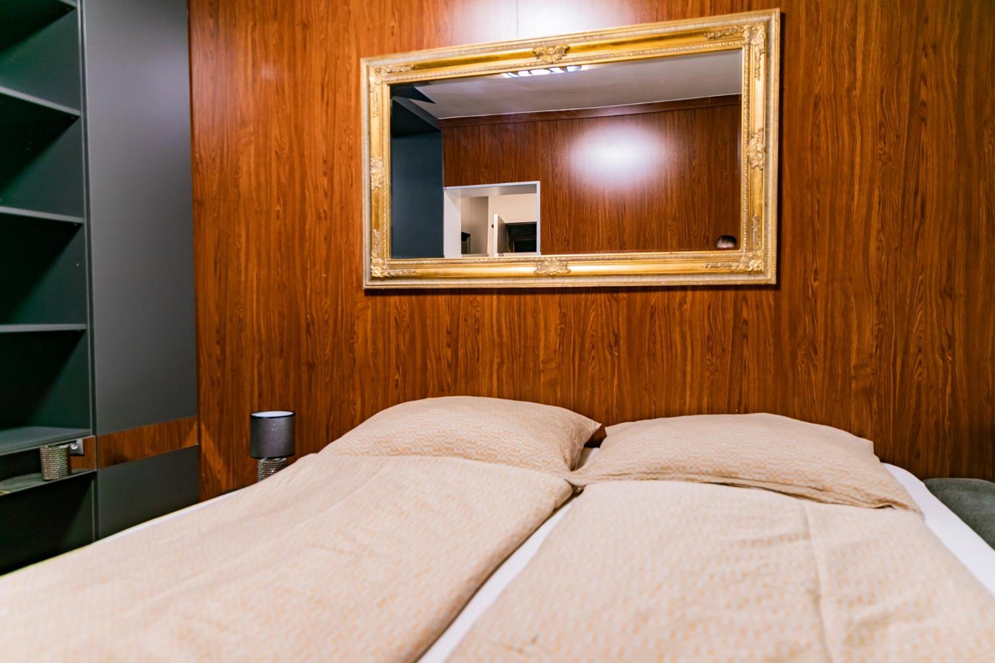 Motel1- A Megfizetheto Luxus! Dunaújváros Zewnętrze zdjęcie